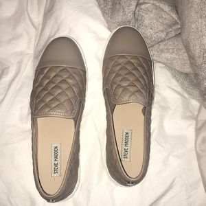 Steve Madden slip ons